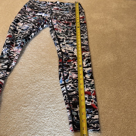 Lululemon Wunder Under Culture Clash full length size 10 - Picture 8 of 8